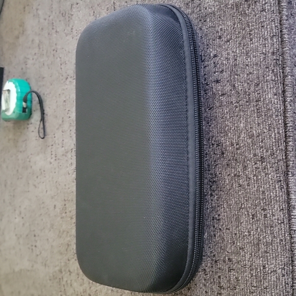 Nintendo switch carrying case - Picture 1 of 8